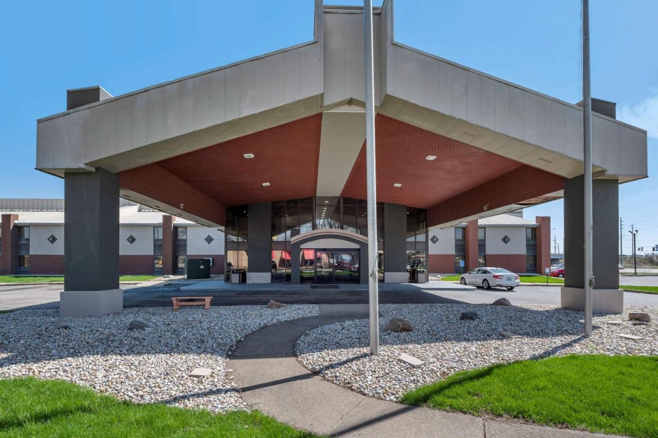 Econo Lodge Lafayette Bagian luar foto